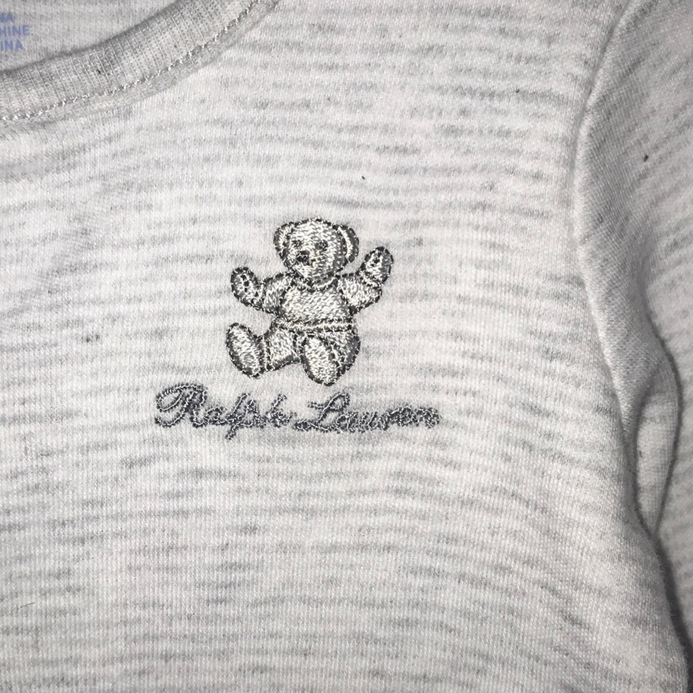 Clothes - Picture 2 of 3